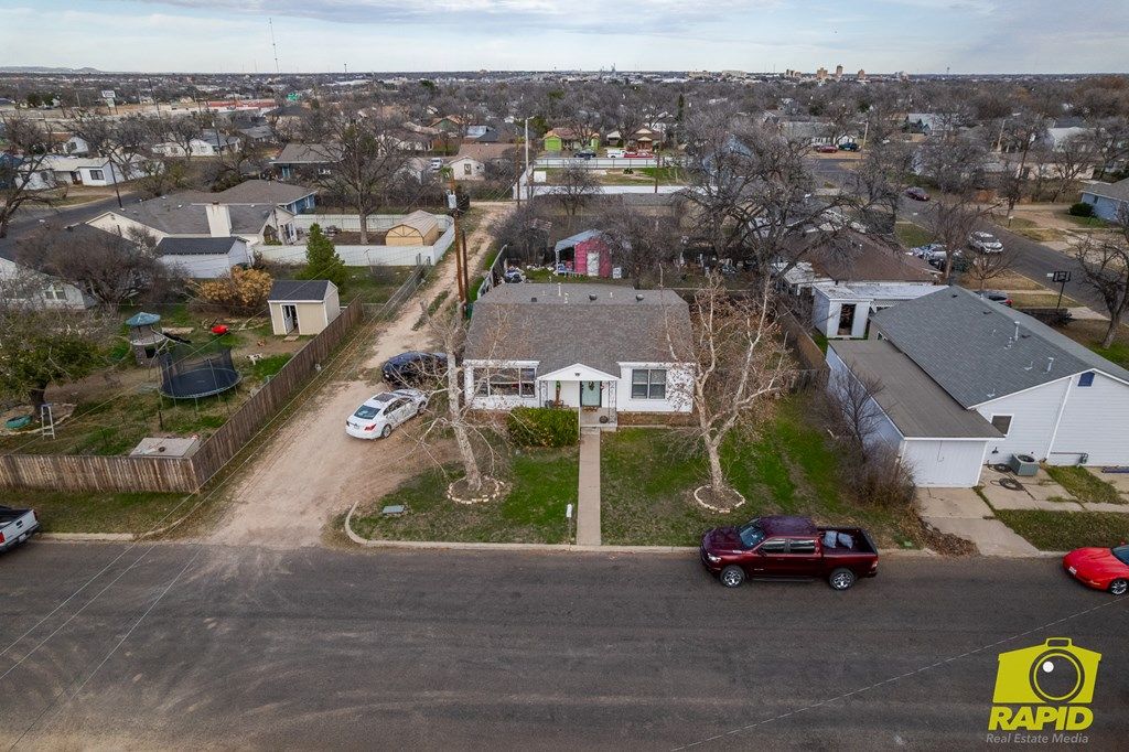 Image 24 of property listing at 306 N Garrett St, San Angelo, TX 76901