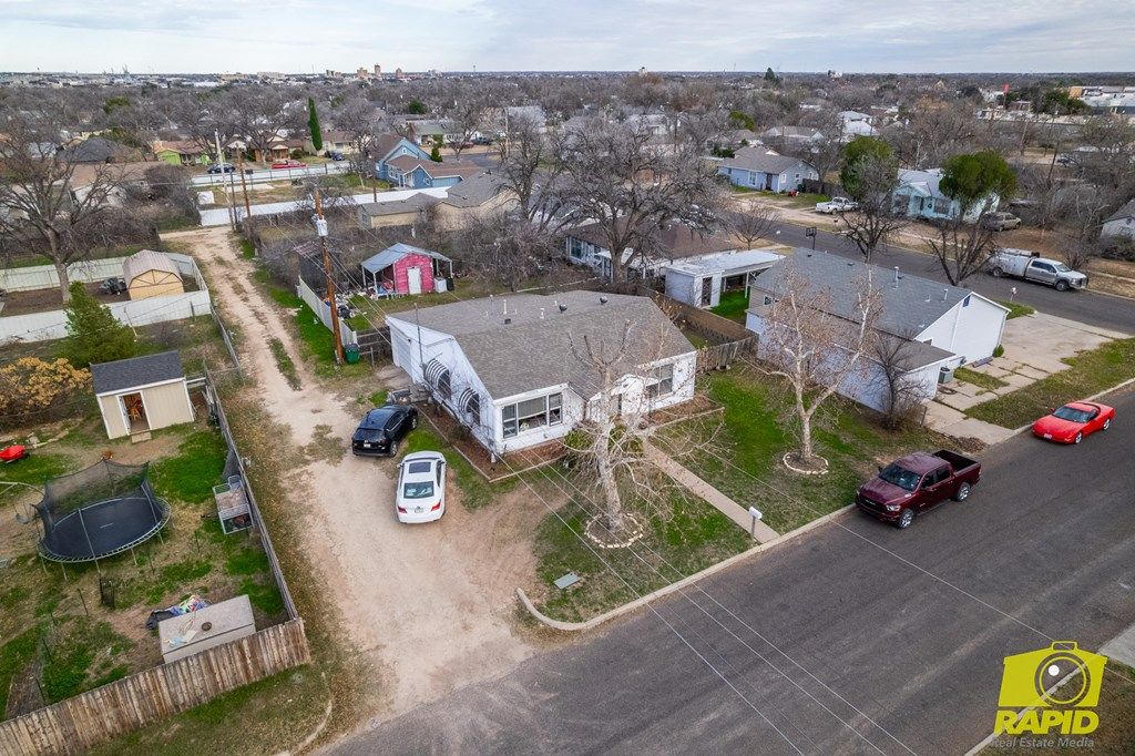 Image 25 of property listing at 306 N Garrett St, San Angelo, TX 76901