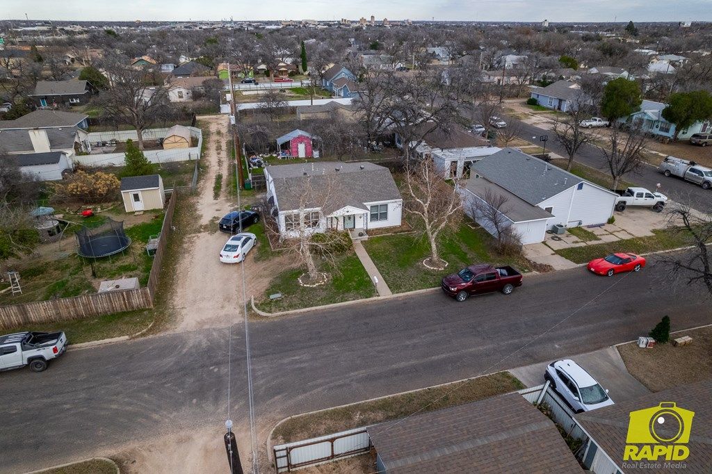 Image 32 of property listing at 306 N Garrett St, San Angelo, TX 76901