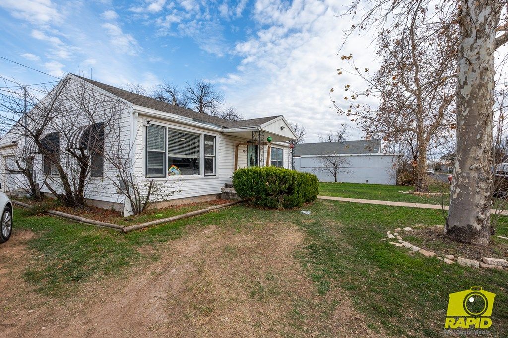 Image 4 of property listing at 306 N Garrett St, San Angelo, TX 76901