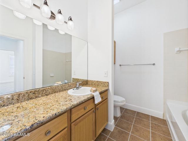 201 Settlers Trace Boulevard Apt 3401, Lafayette, LA 70508