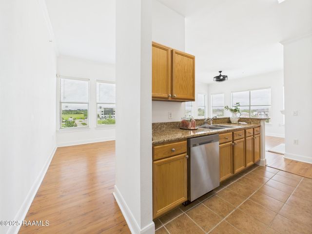 201 Settlers Trace Boulevard Apt 3401, Lafayette, LA 70508