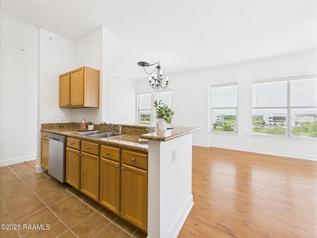 201 Settlers Trace Boulevard Apt 3401, Lafayette, LA 70508