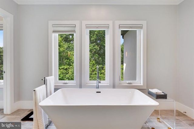 9604 PEMBROKE PL, Vienna, VA 22182