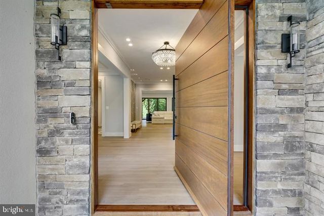 9604 PEMBROKE PL, Vienna, VA 22182