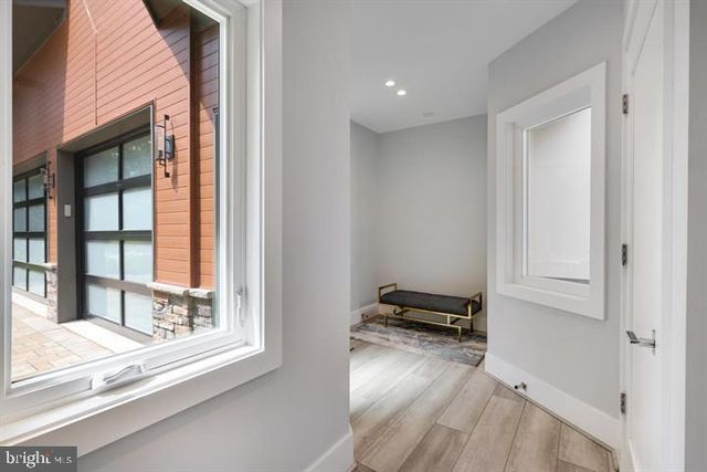 9604 PEMBROKE PL, Vienna, VA 22182