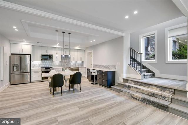 9604 PEMBROKE PL, Vienna, VA 22182