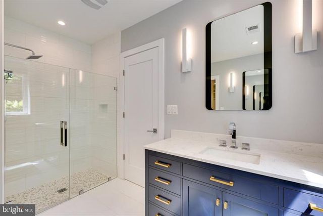 9604 PEMBROKE PL, Vienna, VA 22182