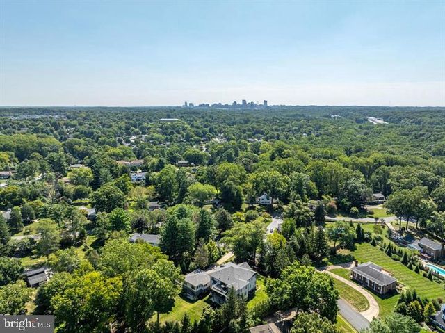 9604 PEMBROKE PL, Vienna, VA 22182