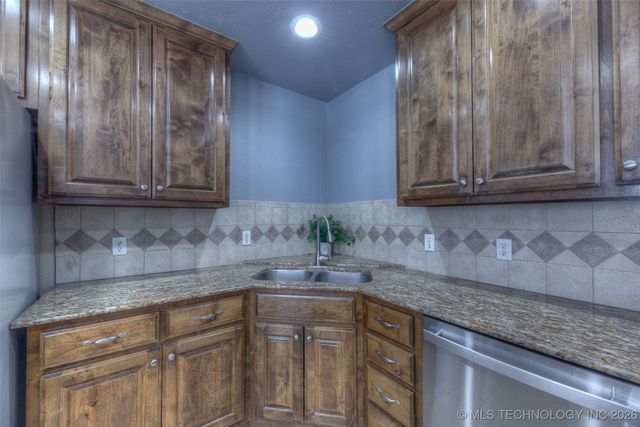 12801 N 44th East Avenue, Skiatook, OK 74070