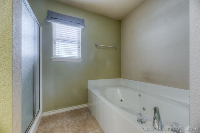 12801 N 44th East Avenue, Skiatook, OK 74070