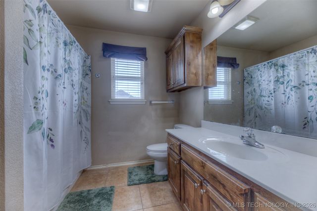 12801 N 44th East Avenue, Skiatook, OK 74070