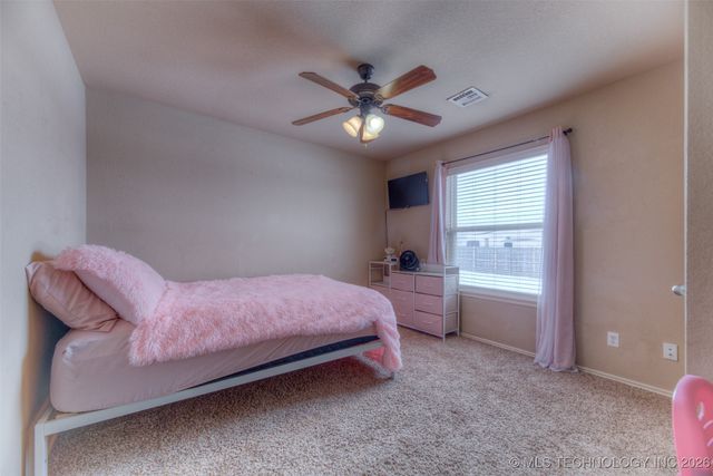 12801 N 44th East Avenue, Skiatook, OK 74070