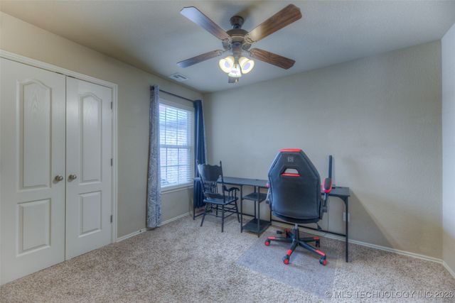 12801 N 44th East Avenue, Skiatook, OK 74070