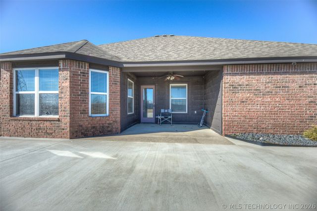 12801 N 44th East Avenue, Skiatook, OK 74070