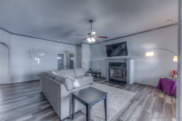 12801 N 44th East Avenue, Skiatook, OK 74070