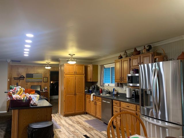 1420 N 100 E, Hartford City, IN 47348