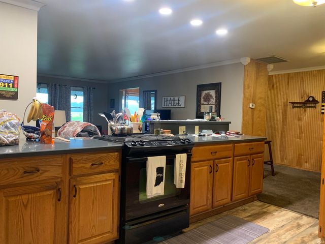 1420 N 100 E, Hartford City, IN 47348