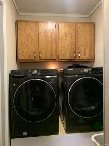 1420 N 100 E, Hartford City, IN 47348