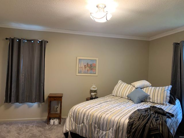 1420 N 100 E, Hartford City, IN 47348