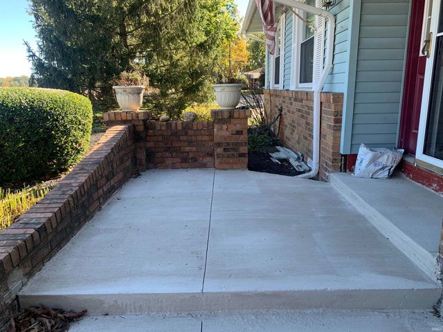 1420 N 100 E, Hartford City, IN 47348