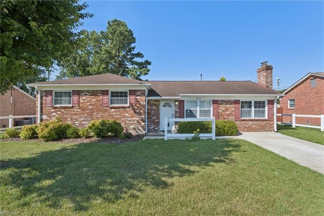 70 Longwood DR, Hampton, VA 23669