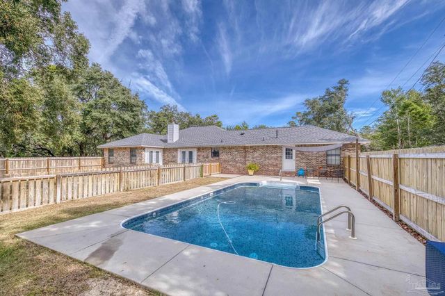 1747 New Hope Rd, Gulf Breeze, FL 32563