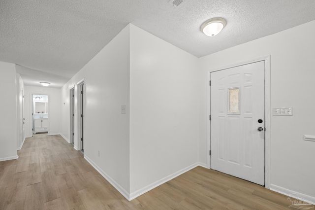 1747 New Hope Rd, Gulf Breeze, FL 32563