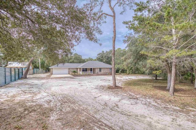 1747 New Hope Rd, Gulf Breeze, FL 32563