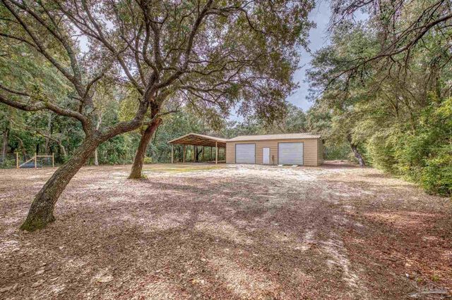 1747 New Hope Rd, Gulf Breeze, FL 32563