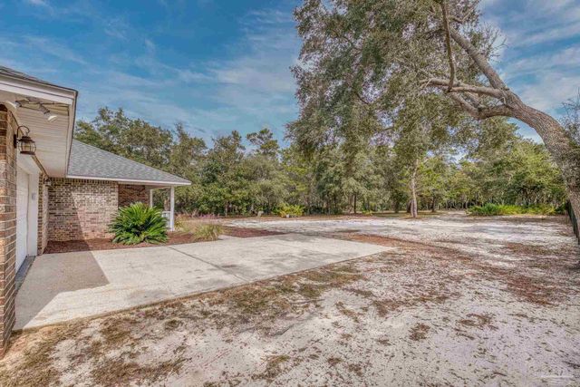 1747 New Hope Rd, Gulf Breeze, FL 32563