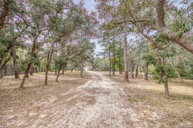1747 New Hope Rd, Gulf Breeze, FL 32563