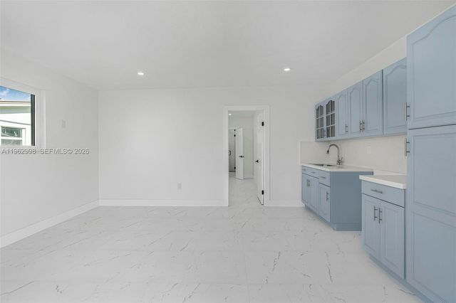 2901 SW 92nd Ave, Miami, FL 33165