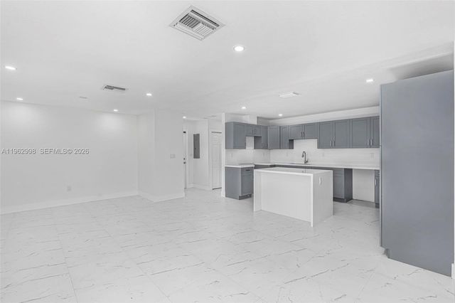 2901 SW 92nd Ave, Miami, FL 33165