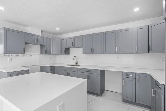 2901 SW 92nd Ave, Miami, FL 33165