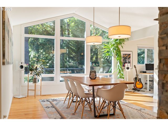 3124 Sw ARNOLD St, Portland, OR 97219