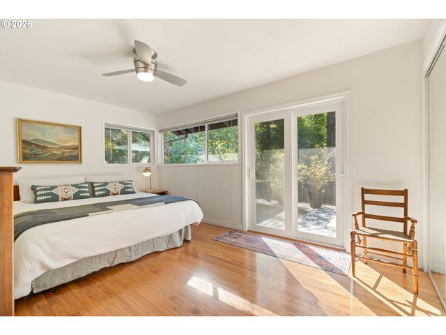 3124 Sw ARNOLD St, Portland, OR 97219
