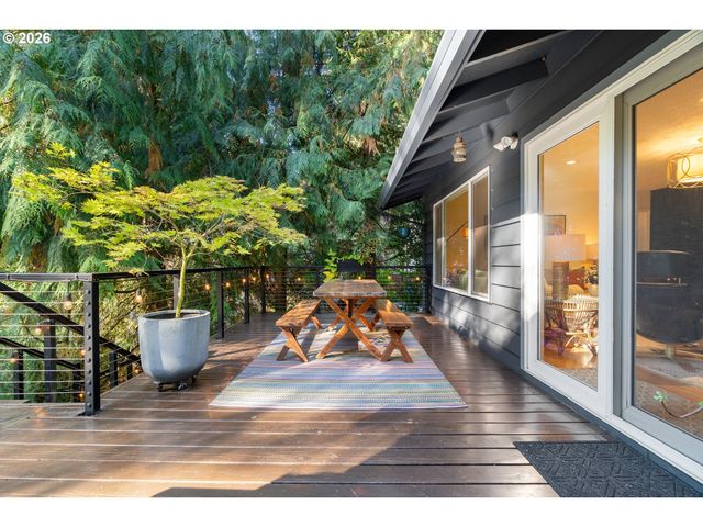 3124 Sw ARNOLD St, Portland, OR 97219