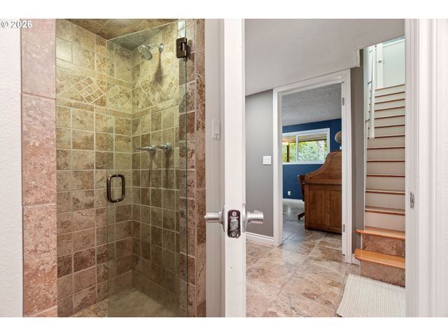 3124 Sw ARNOLD St, Portland, OR 97219