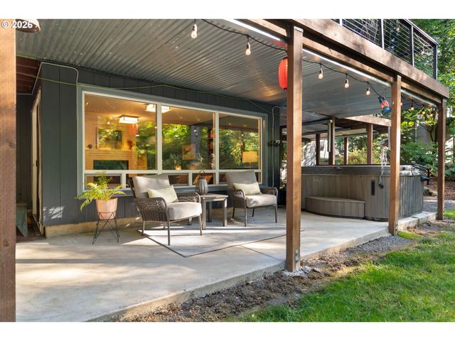 3124 Sw ARNOLD St, Portland, OR 97219