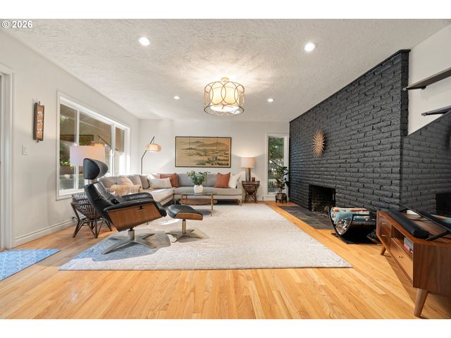 3124 Sw ARNOLD St, Portland, OR 97219