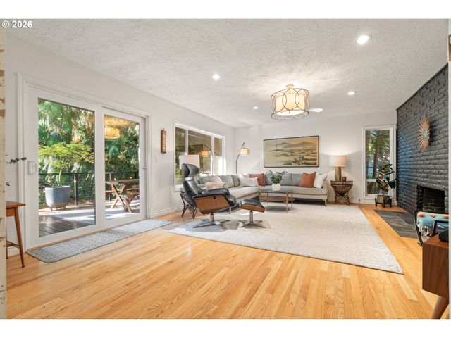 3124 Sw ARNOLD St, Portland, OR 97219