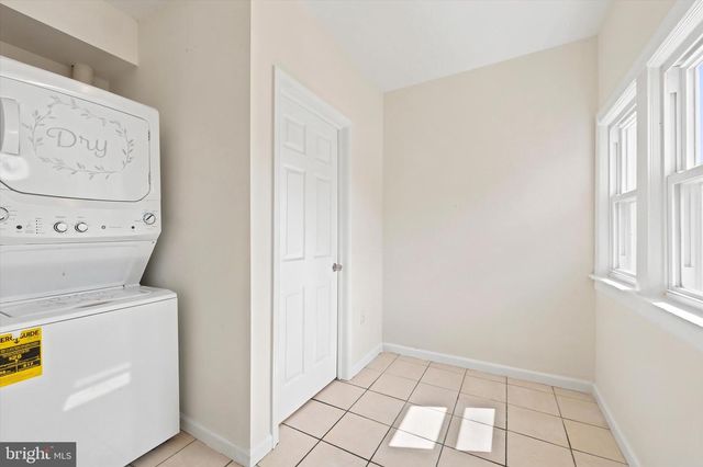 5550 CEDAR AVE, Philadelphia, PA 19143