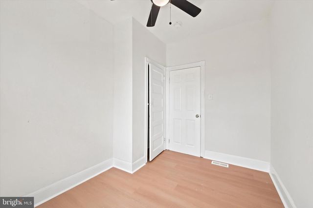 5550 CEDAR AVE, Philadelphia, PA 19143