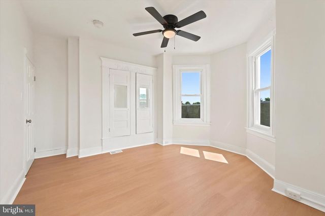 5550 CEDAR AVE, Philadelphia, PA 19143