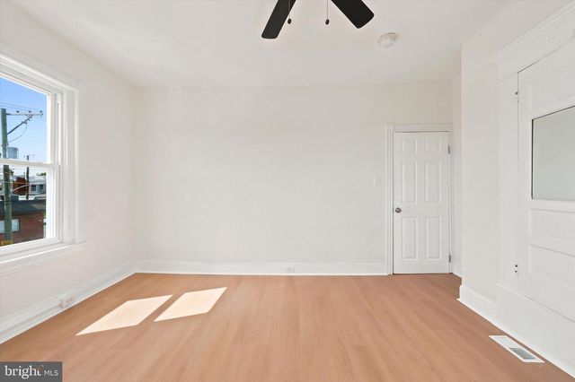 5550 CEDAR AVE, Philadelphia, PA 19143