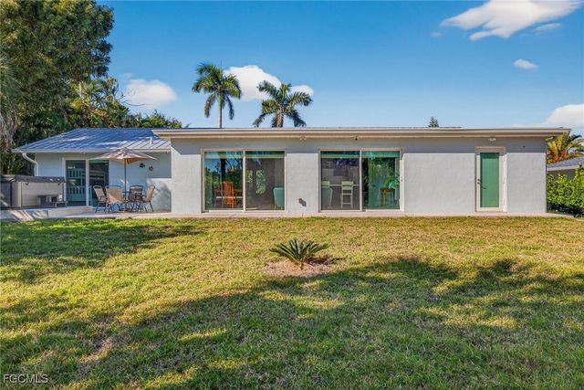 1866 Ibis LN, Sanibel, FL 33957