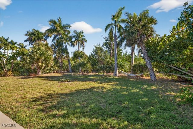 1866 Ibis LN, Sanibel, FL 33957