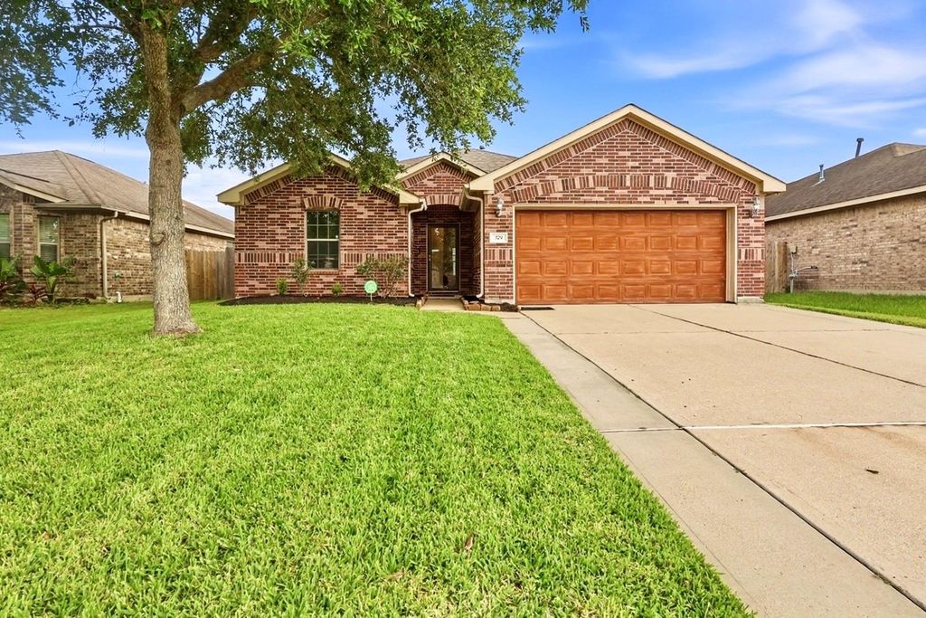 379 Henry Street, Alvin, TX 77511