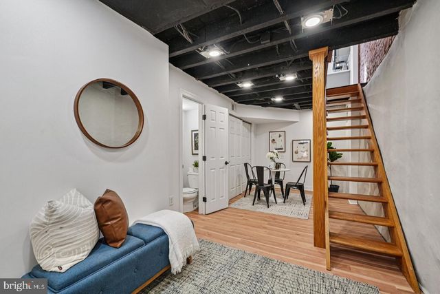 2432 MADISON SQ, Philadelphia, PA 19146